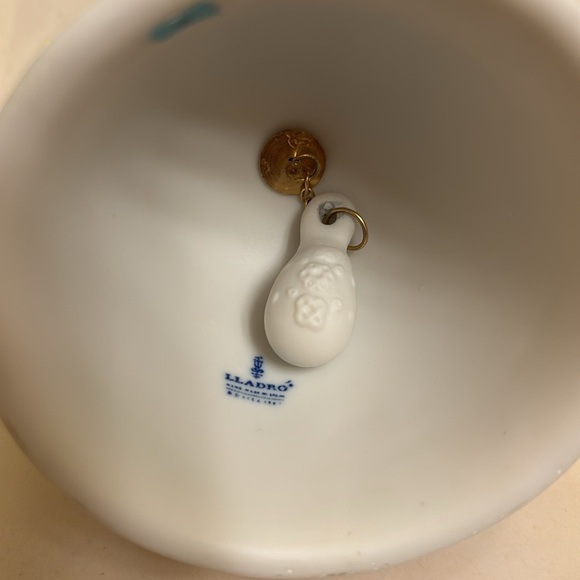 Vintage Llardo 1987 Christmas Bell Ornament - Picture 5 of 9